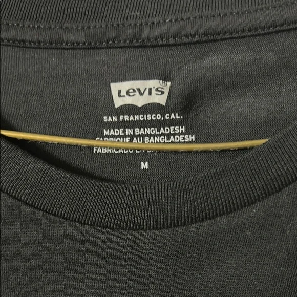 Levi's Black T-Shirt for women’s - Picture 3 of 4